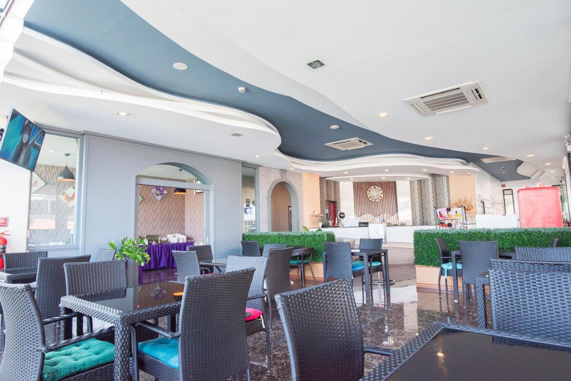 The Proud Hotel Ubonratcsathani Kültér fotó