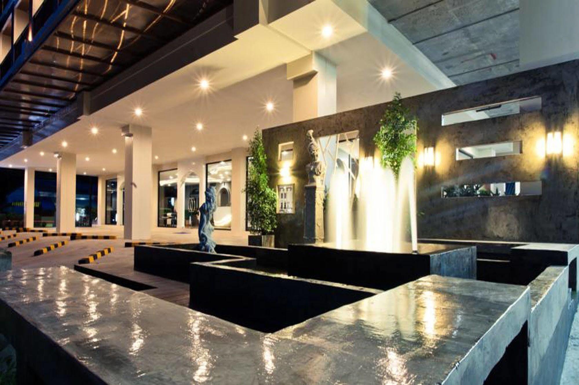 The Proud Hotel Ubonratcsathani Kültér fotó